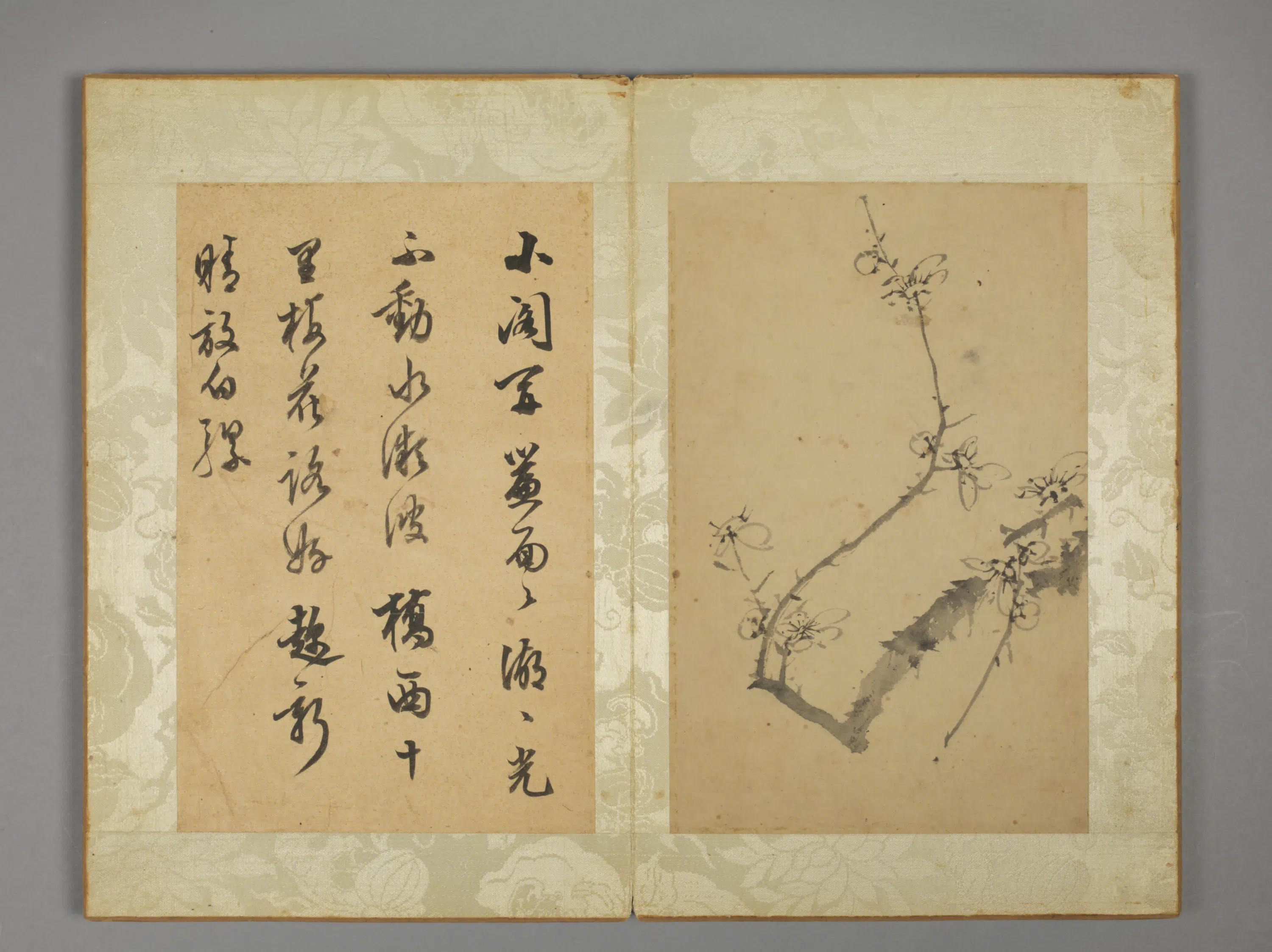 明朝【陈继儒】《梅花对题图册-7开》 第4张 明朝【陈继儒】《梅花对题图册-7开》 第4张