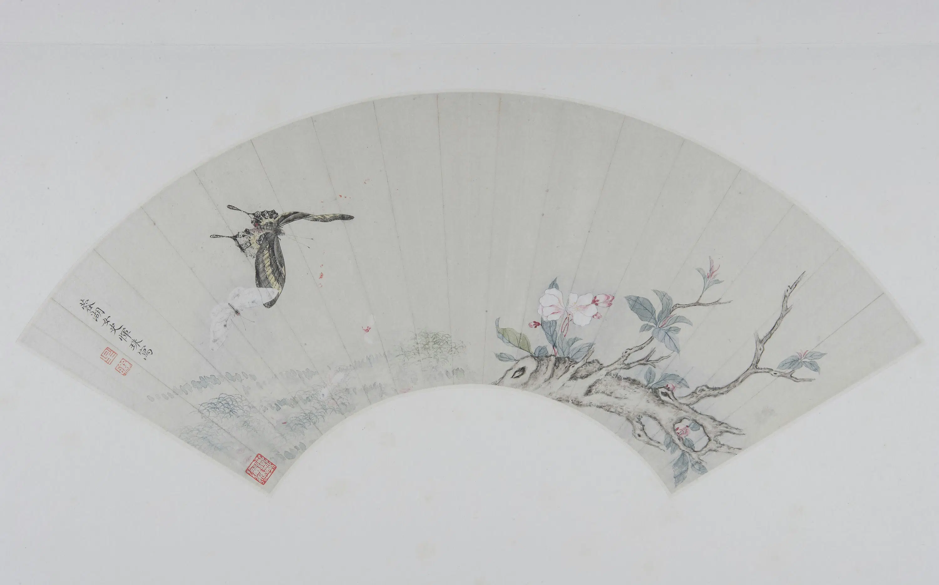 清代【恽珠】《海棠蛱蝶图扇页》