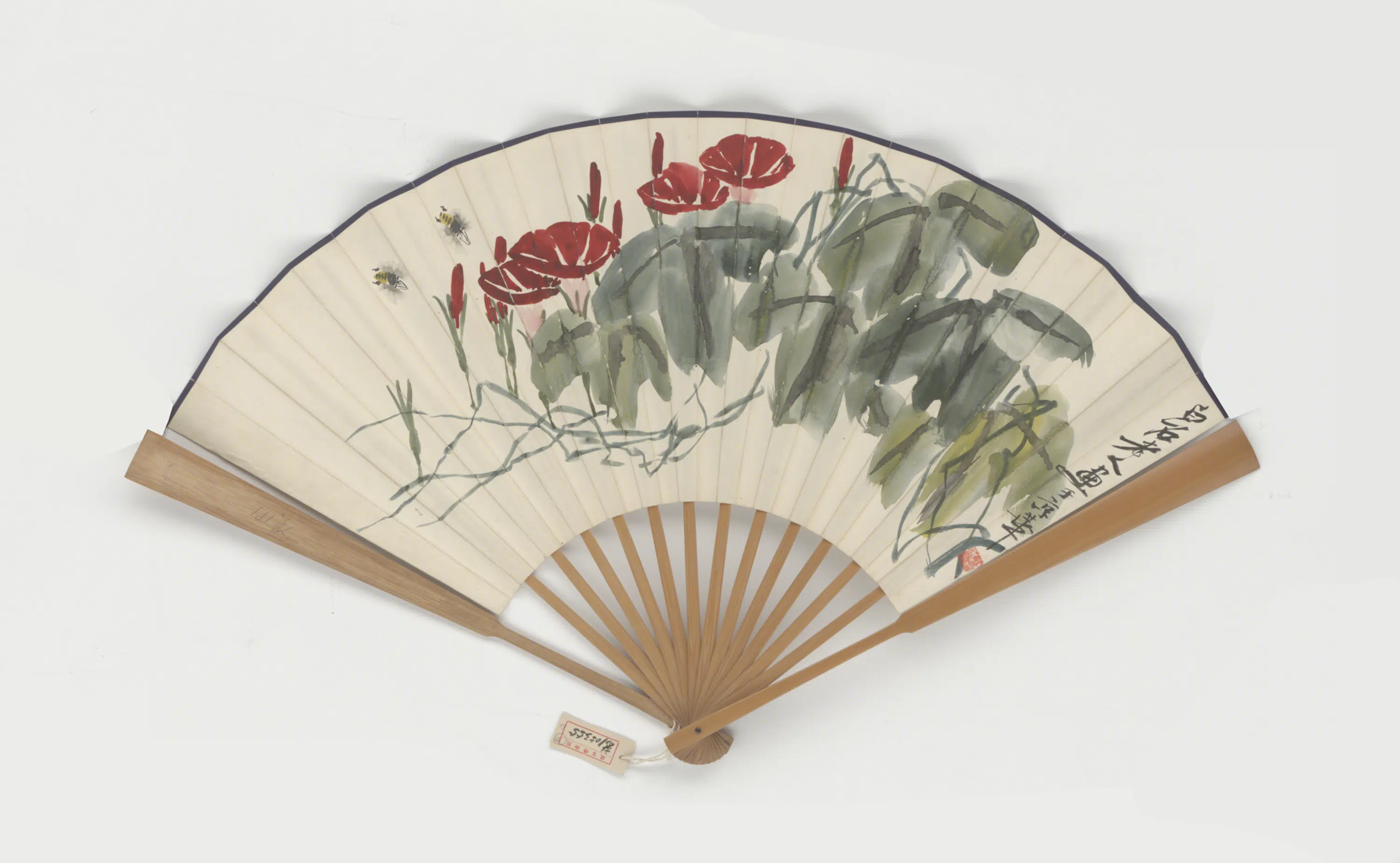 近现代【齐白石】《牵牛花蜜蜂图成扇》