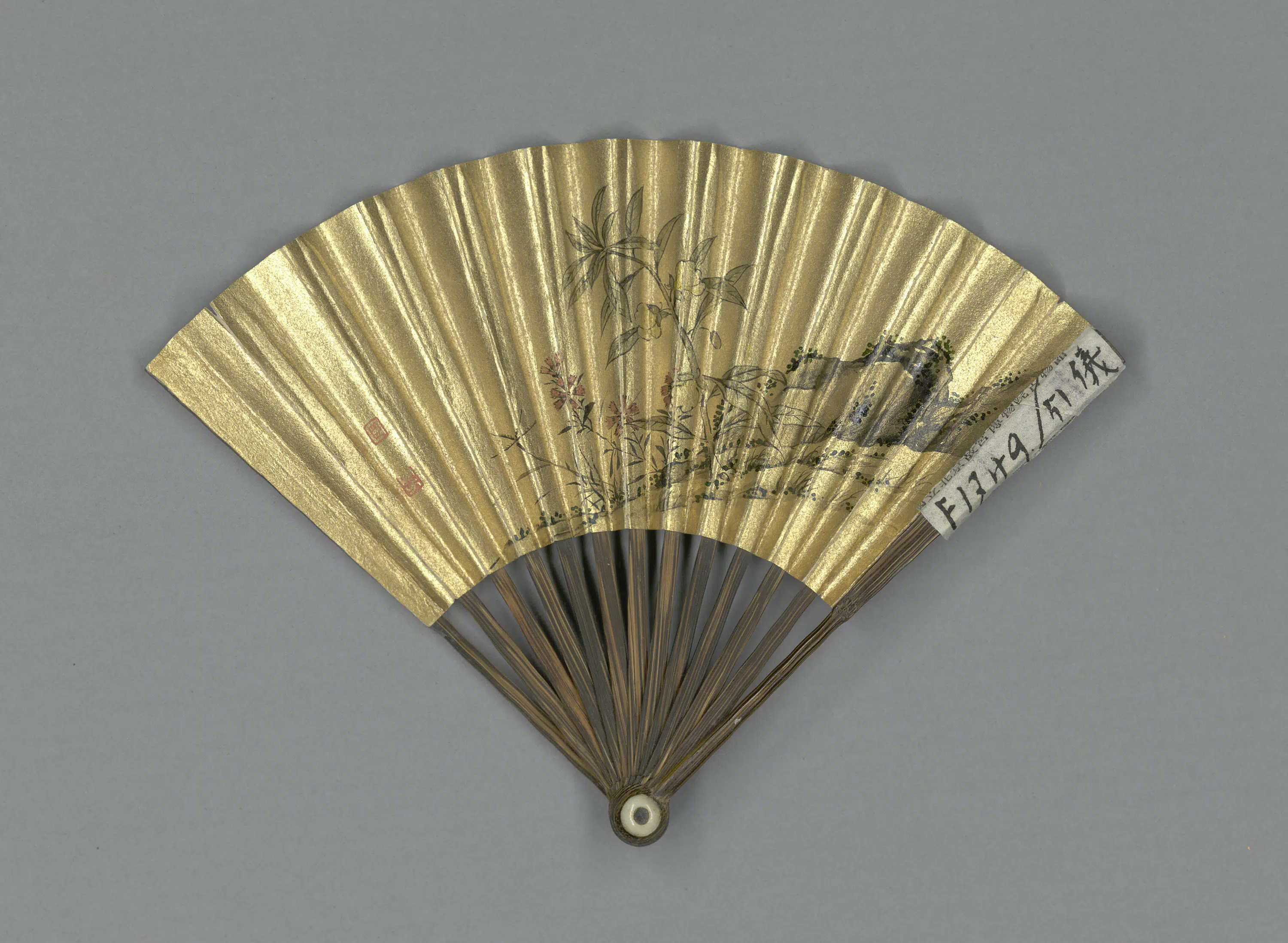 清代【励宗万】《画花石并书弘历题仙石诗成扇》 第1张 清代【励宗万】《画花石并书弘历题仙石诗成扇》 第1张