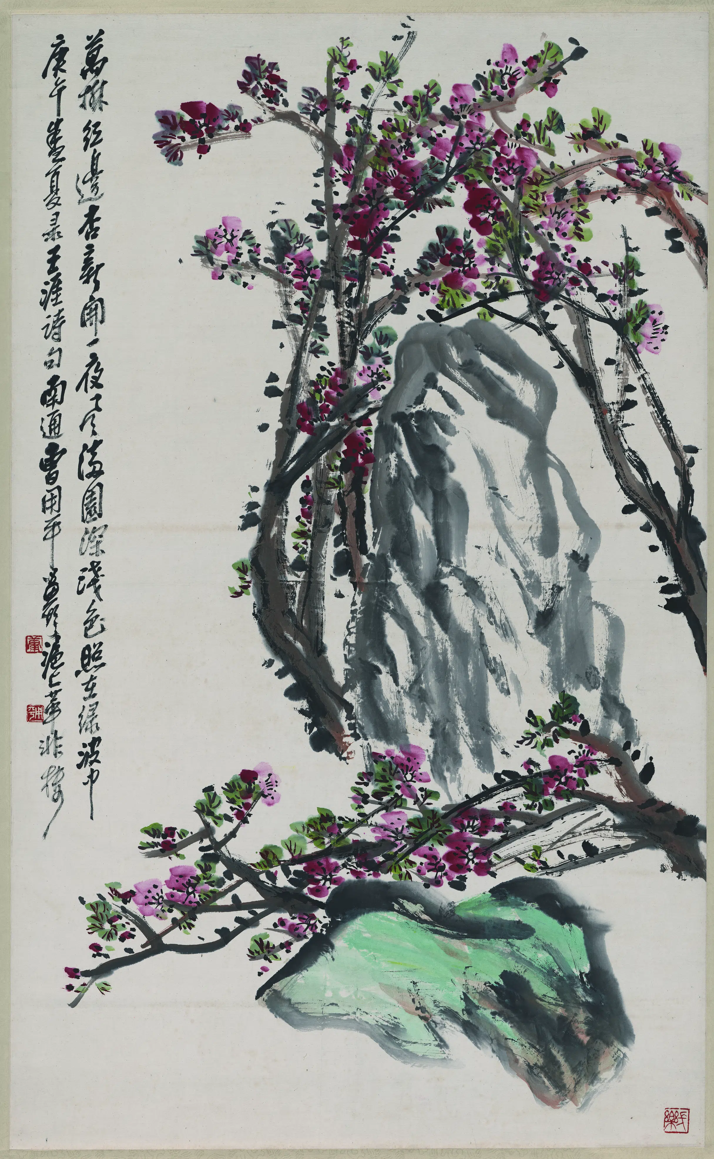近现代【曹用平】《杏花图轴》