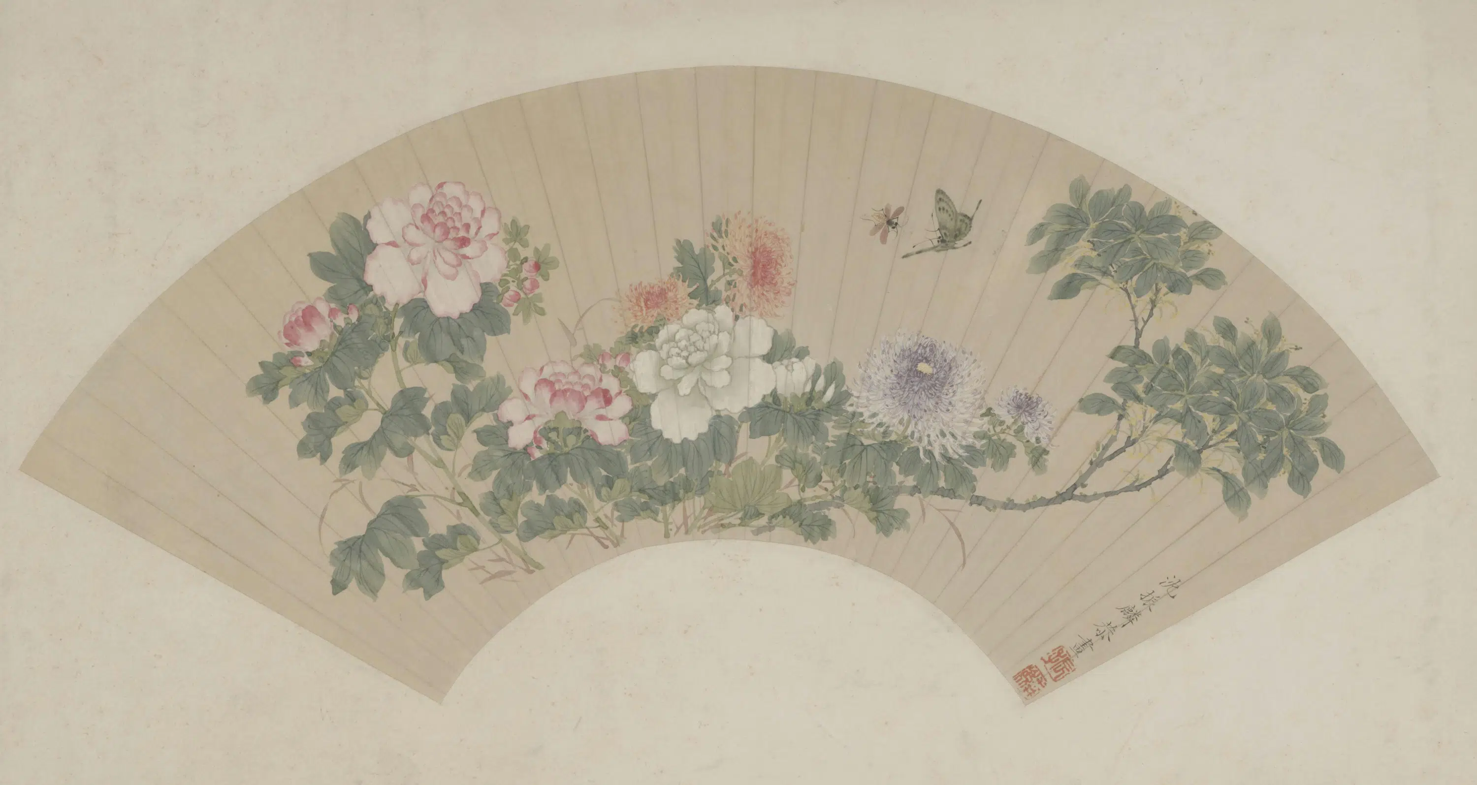 清代【沈振麟】《花卉蜂蝶图扇页》