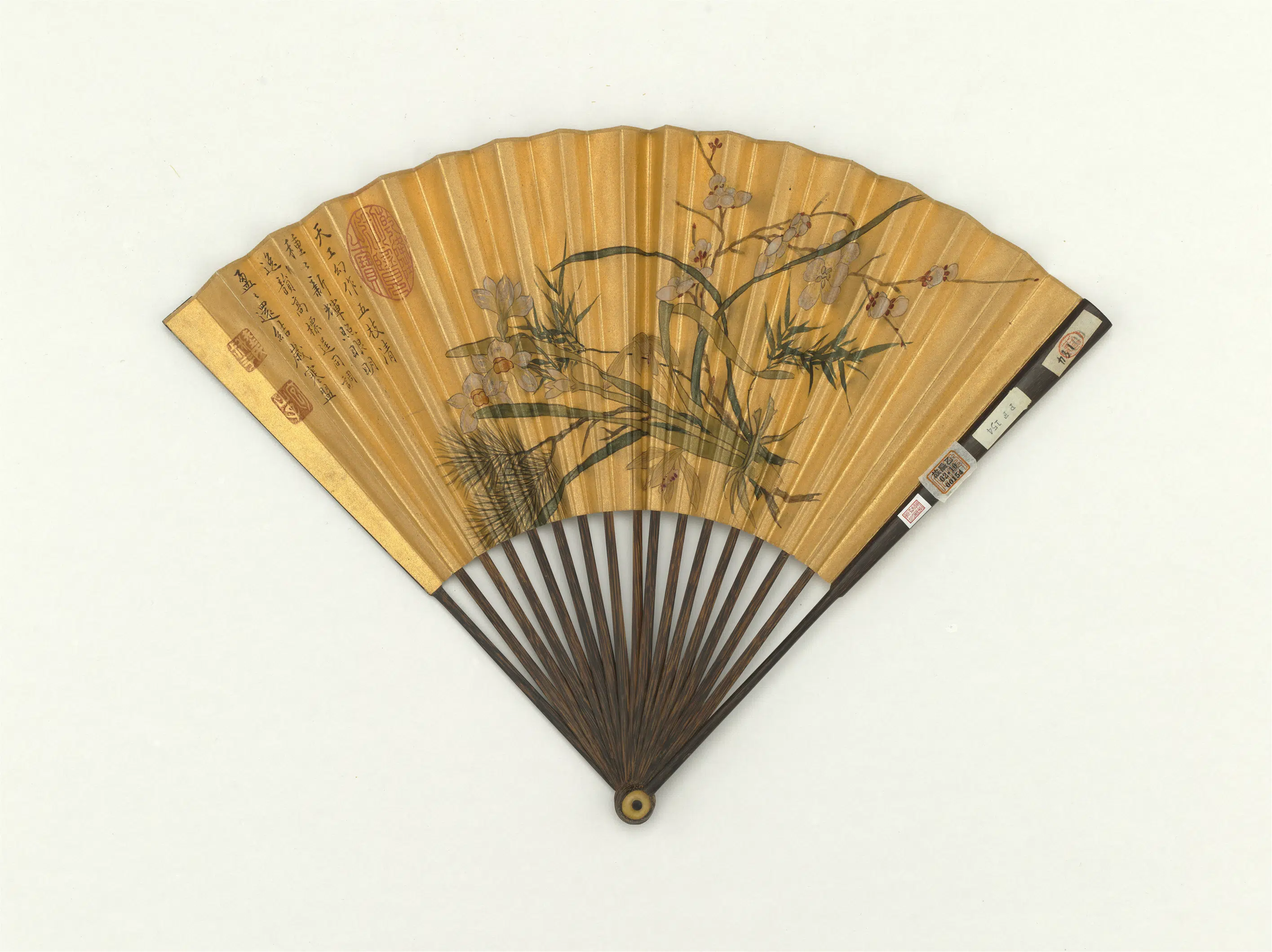 明代【陆治】《画水仙-成扇》