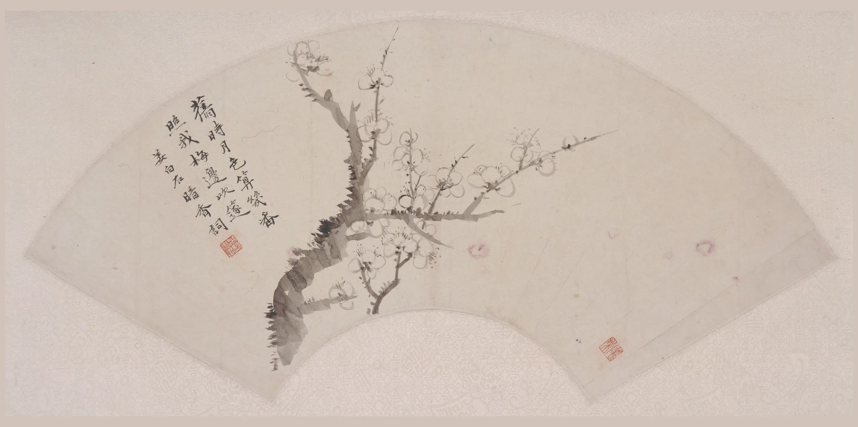 近现代【吴湖帆】《梅花扇页》 第1张 近现代【吴湖帆】《梅花扇页》 第1张