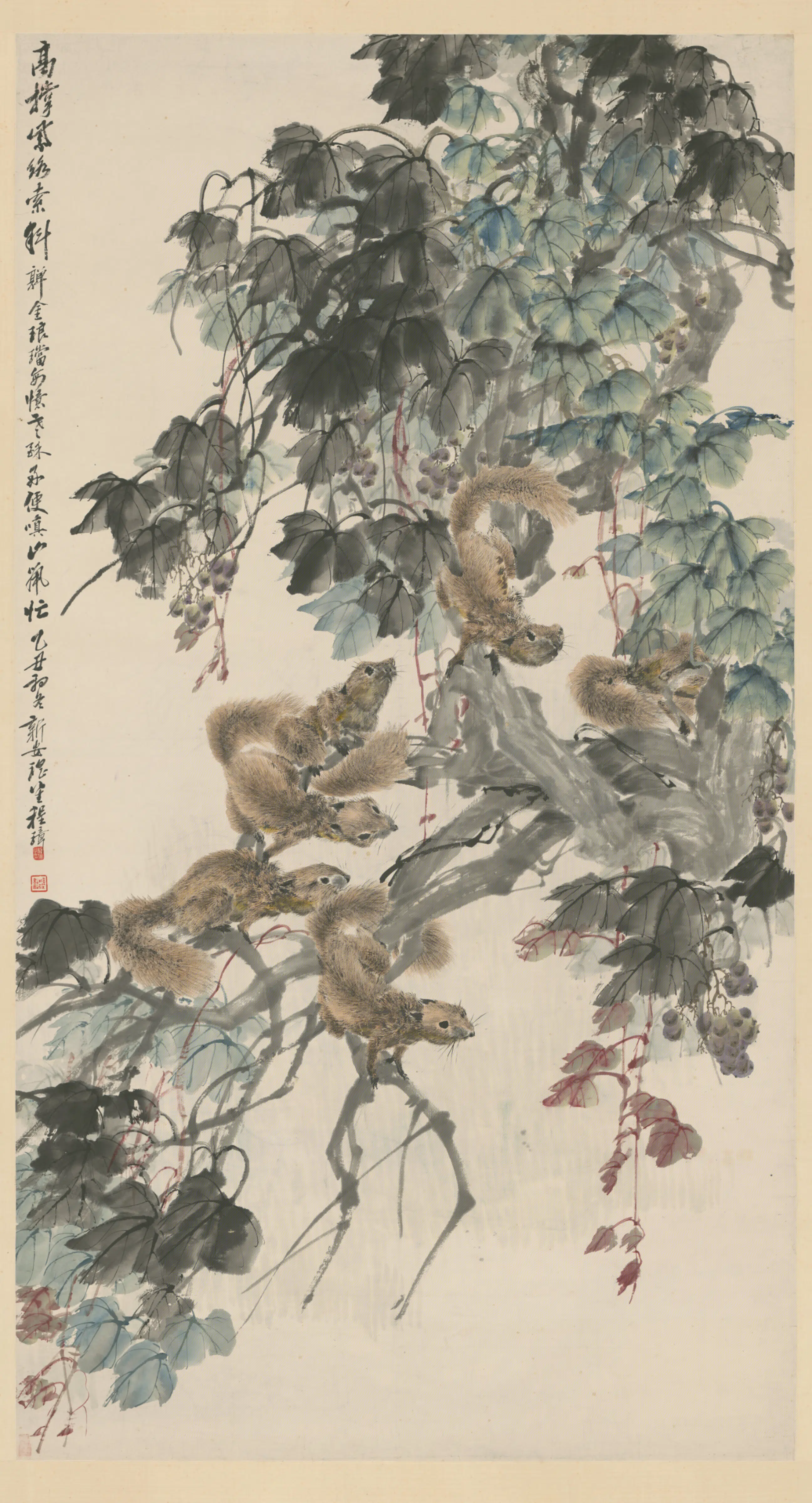 清代【程璋】《松鼠葡萄轴》