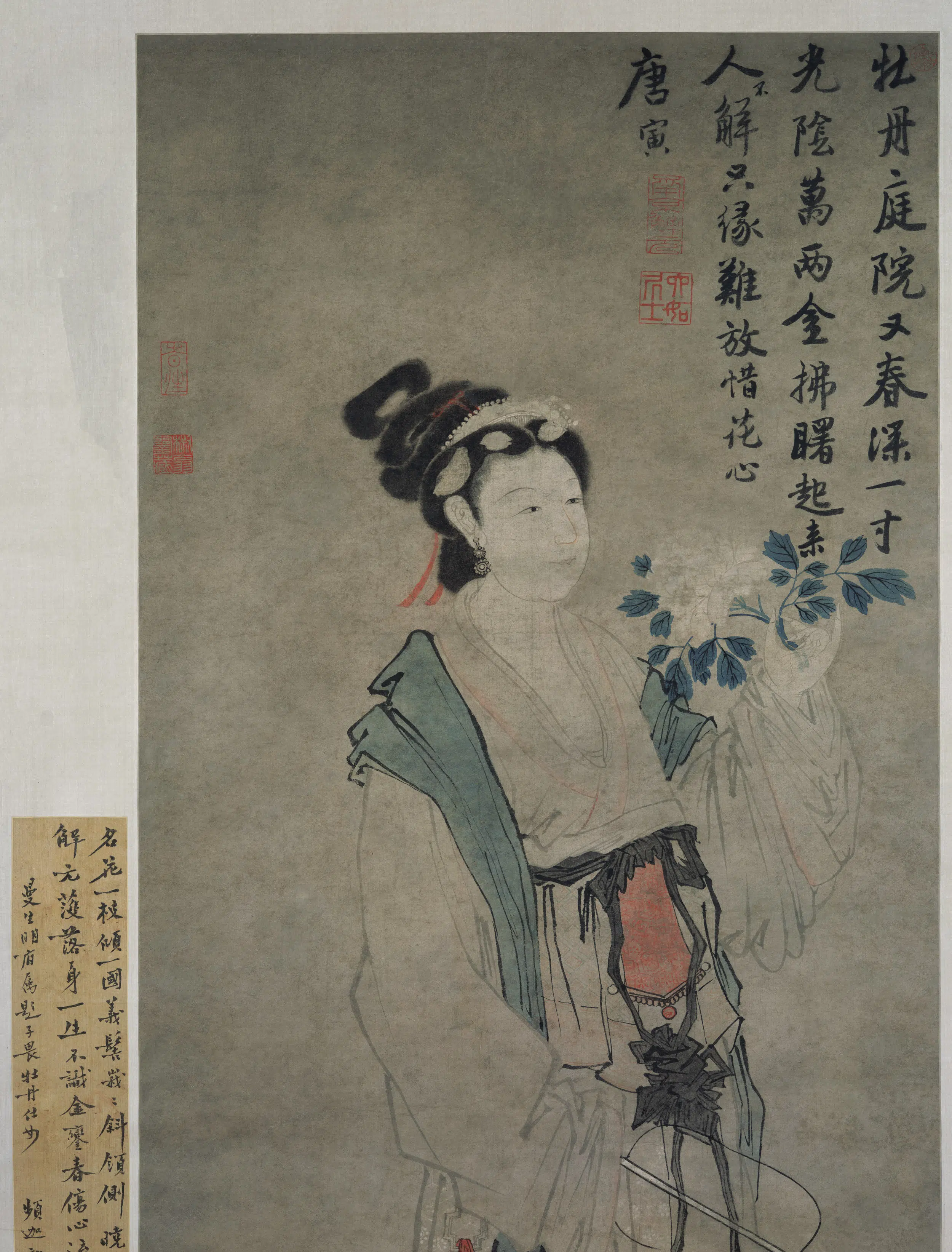 明朝【唐寅-伯虎】《牡丹仕女图轴》