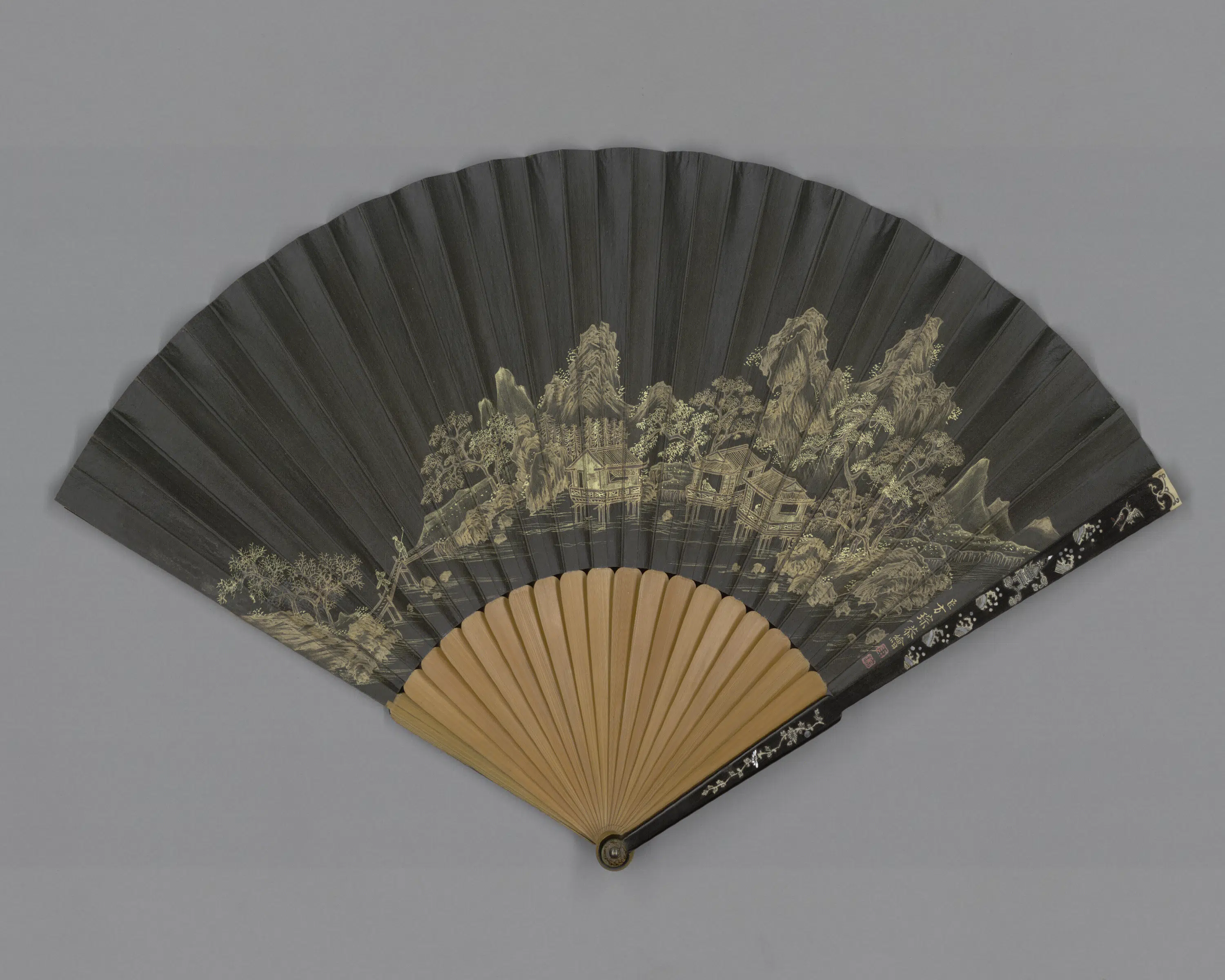 宋代【米芾】《方琮画山水董诰临米芾书跋成扇》