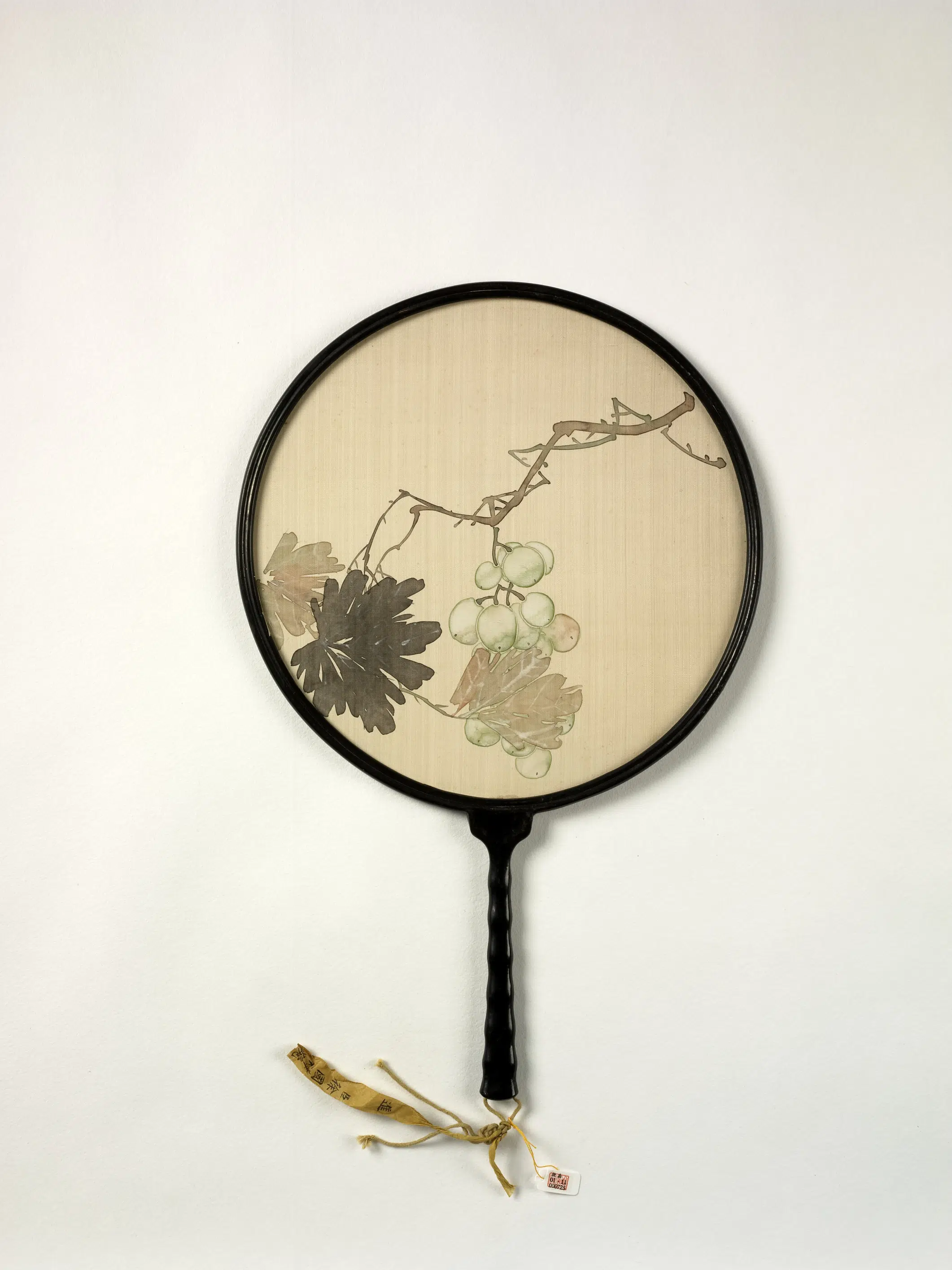 清代《清人画葡萄-成扇-5》