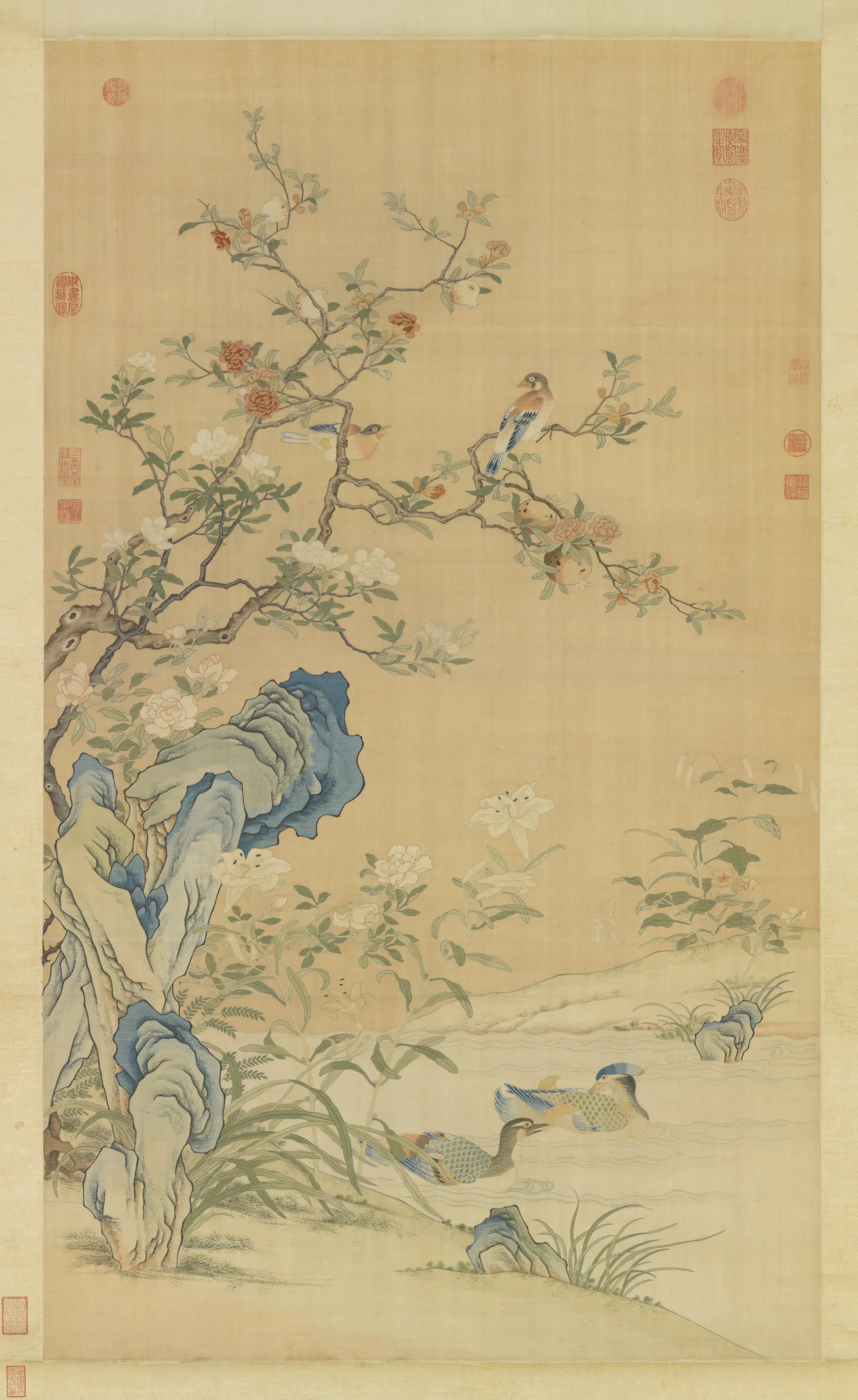 《缂丝香国流霞图轴》