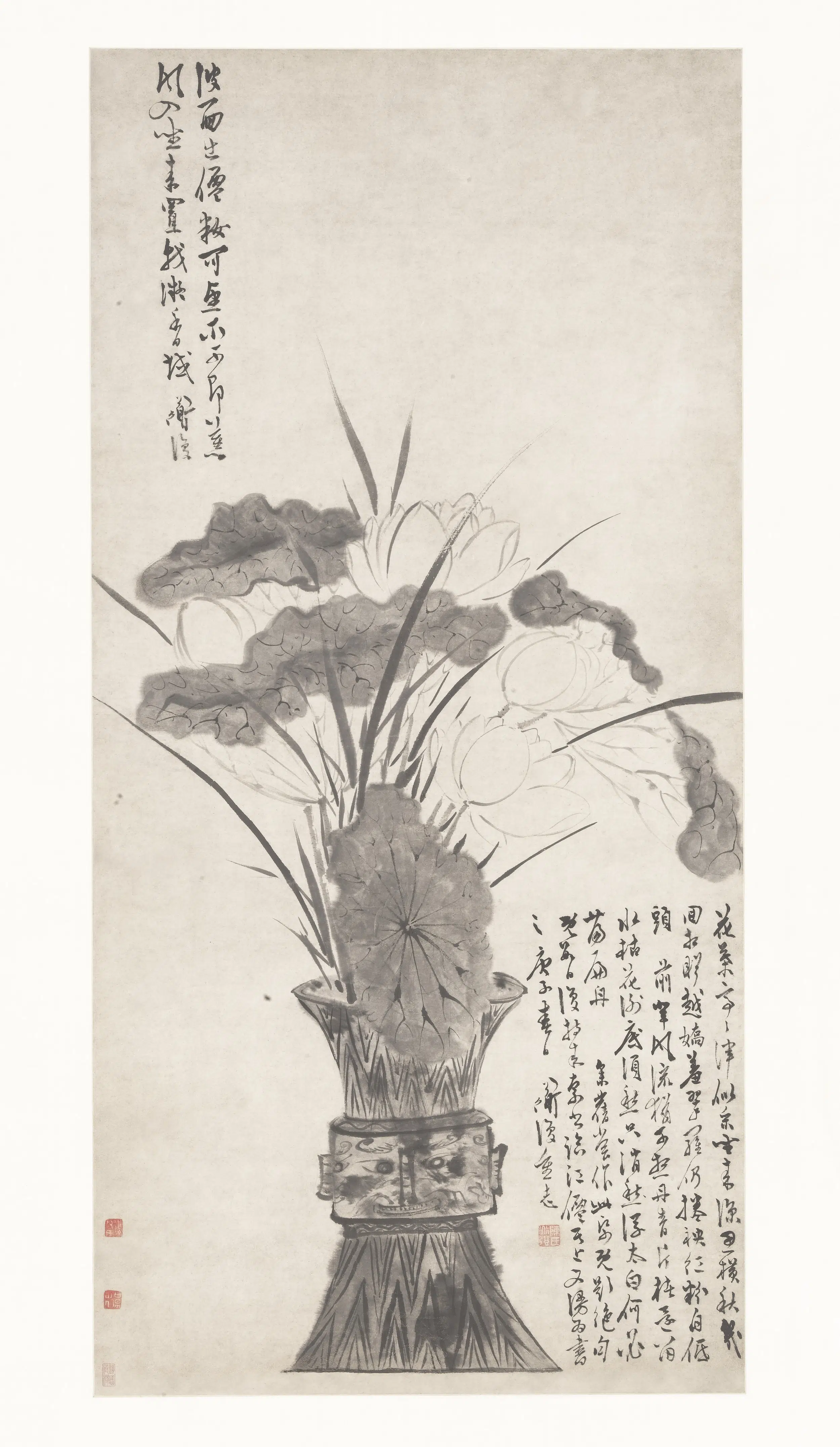 明朝【陈淳（道复）】《商尊白莲图轴》