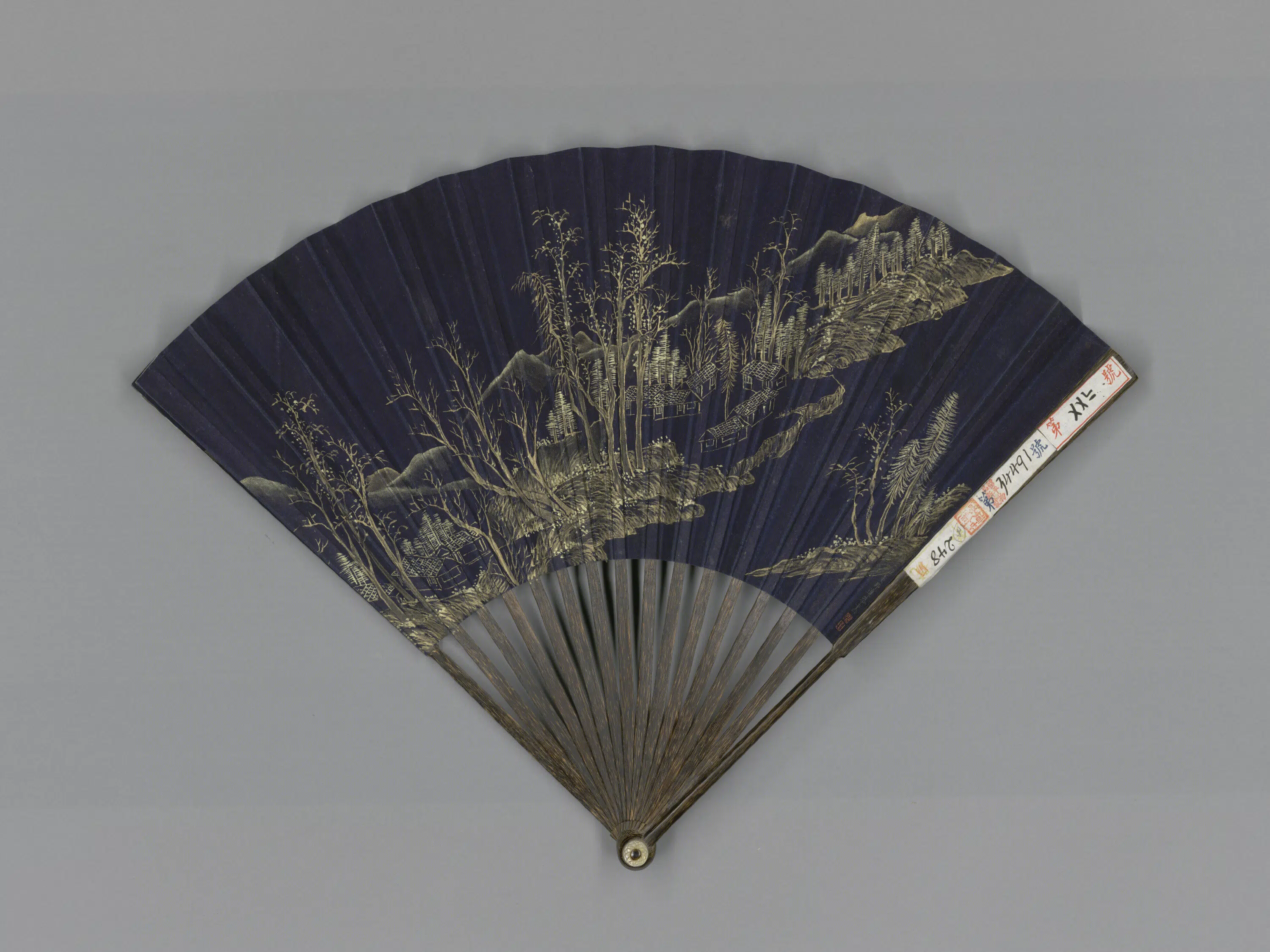 清代【董邦达】《画山水钱汝诚书温牡丹行成扇》