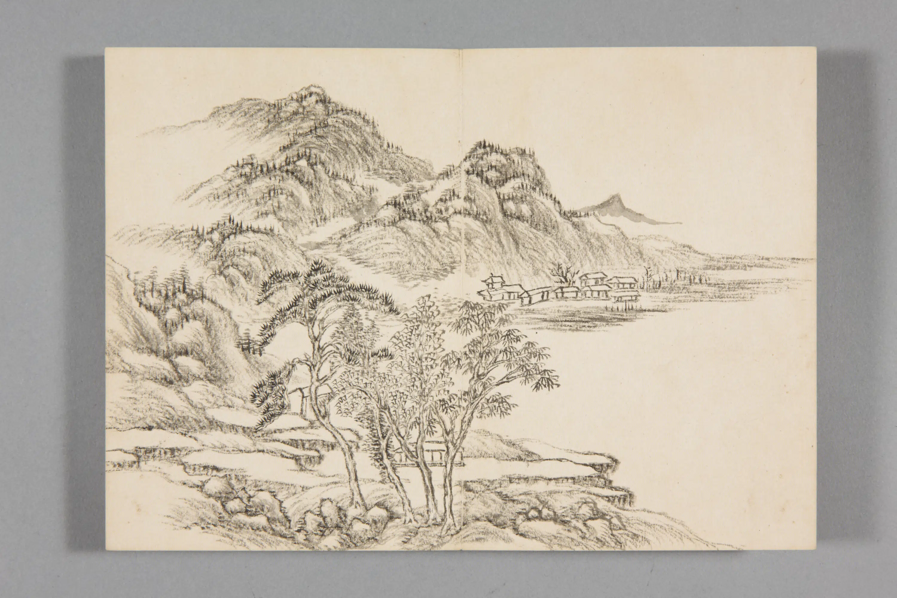 清代【董邦达】《山水册-3(12开)》 第5张 清代【董邦达】《山水册-3(12开)》 第5张