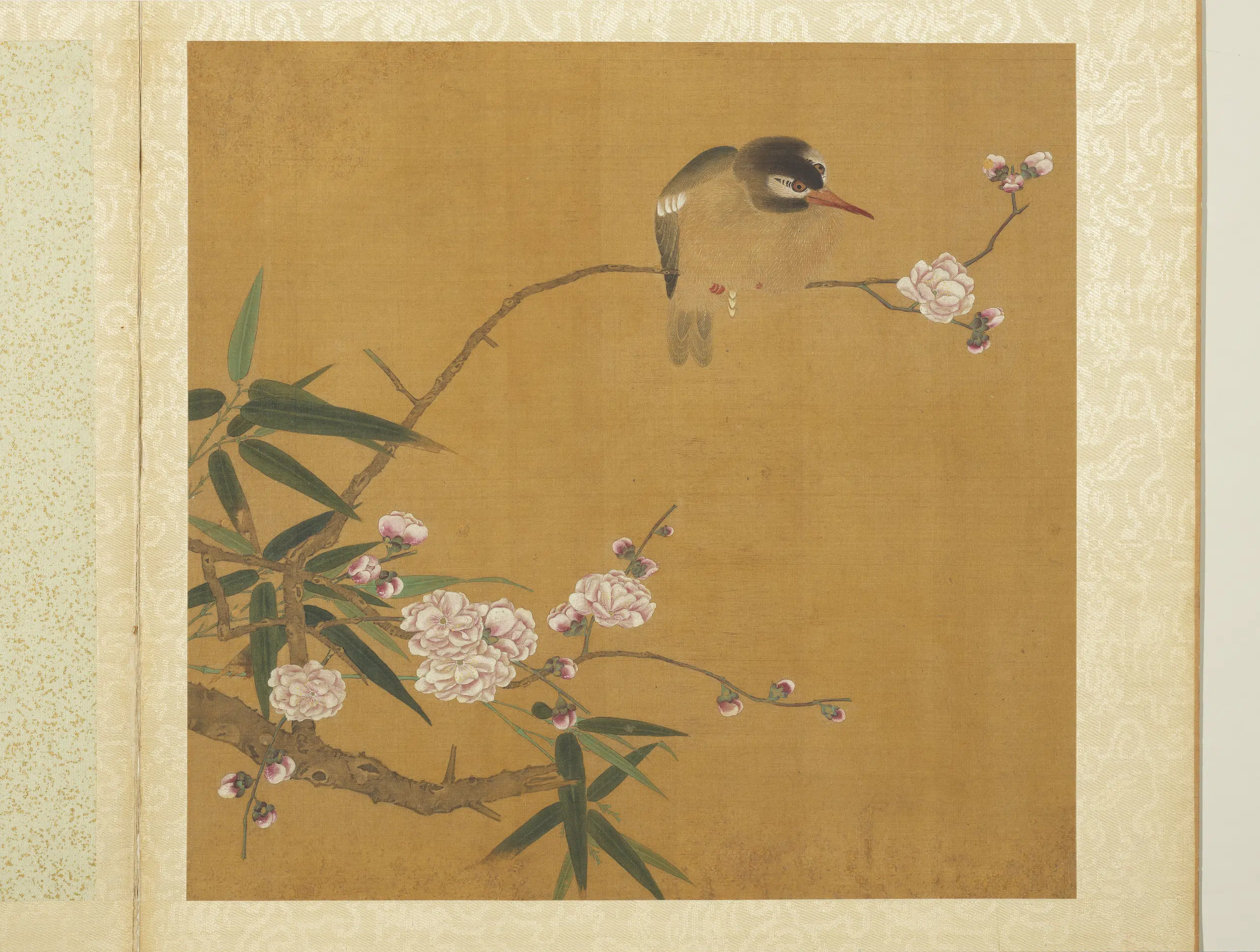 五代十国前后蜀【黄筌（荃）】《长春花鸟册-碧桃翠鸟》