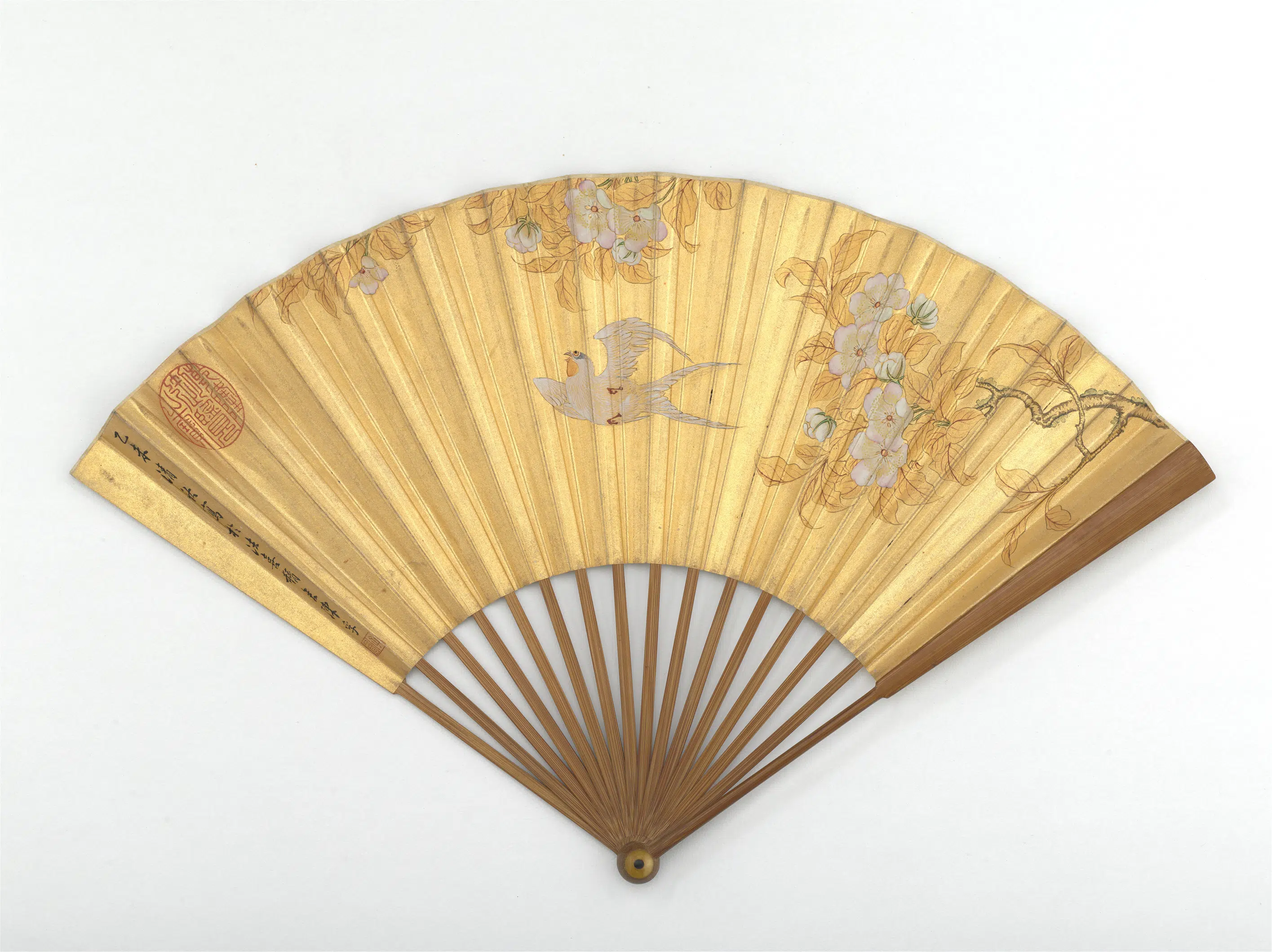 清代【陈孚】《画梨花白燕明董其昌书七言绝句-成扇》 第1张