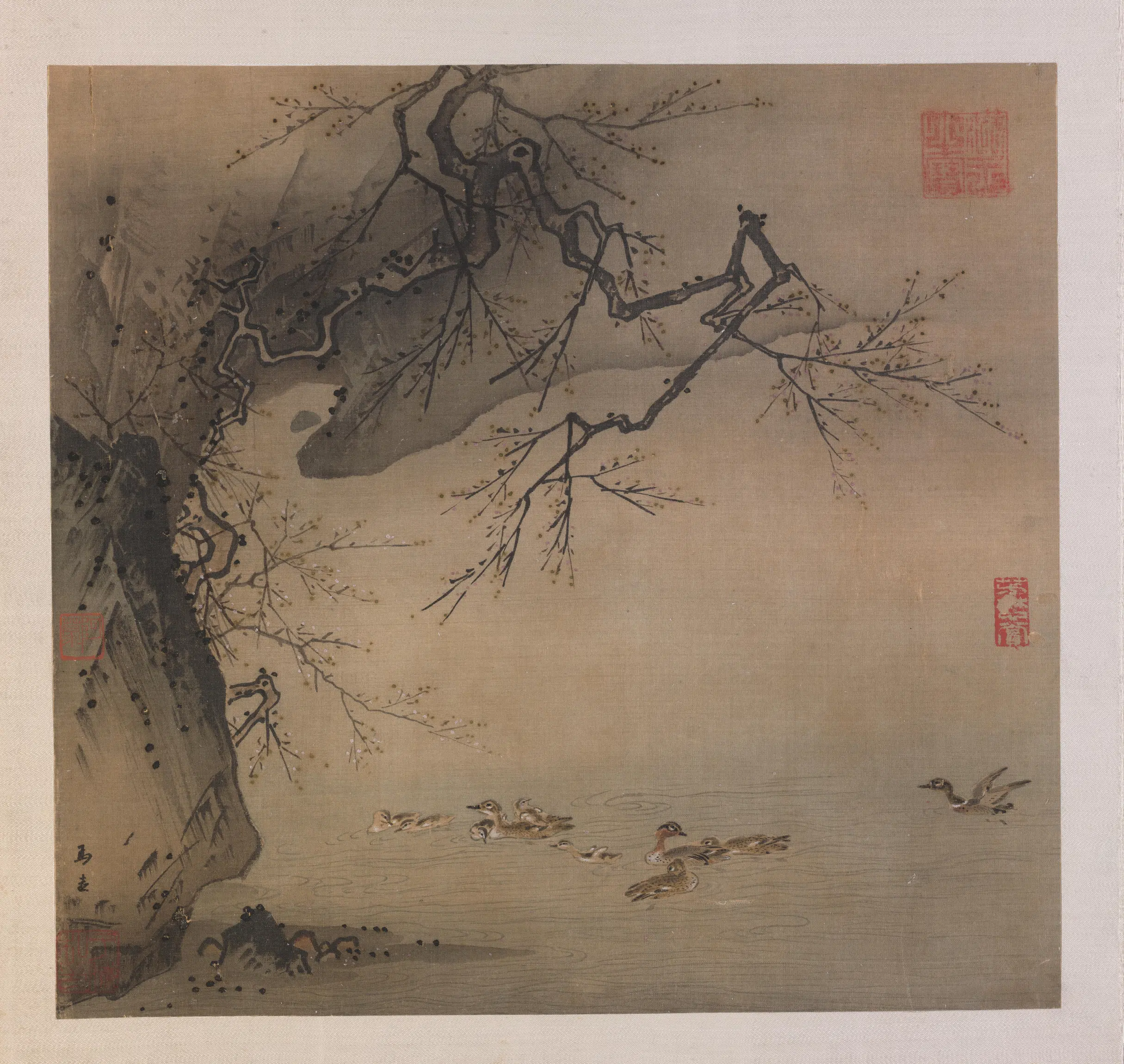 宋代【马远】《梅石溪凫图页》