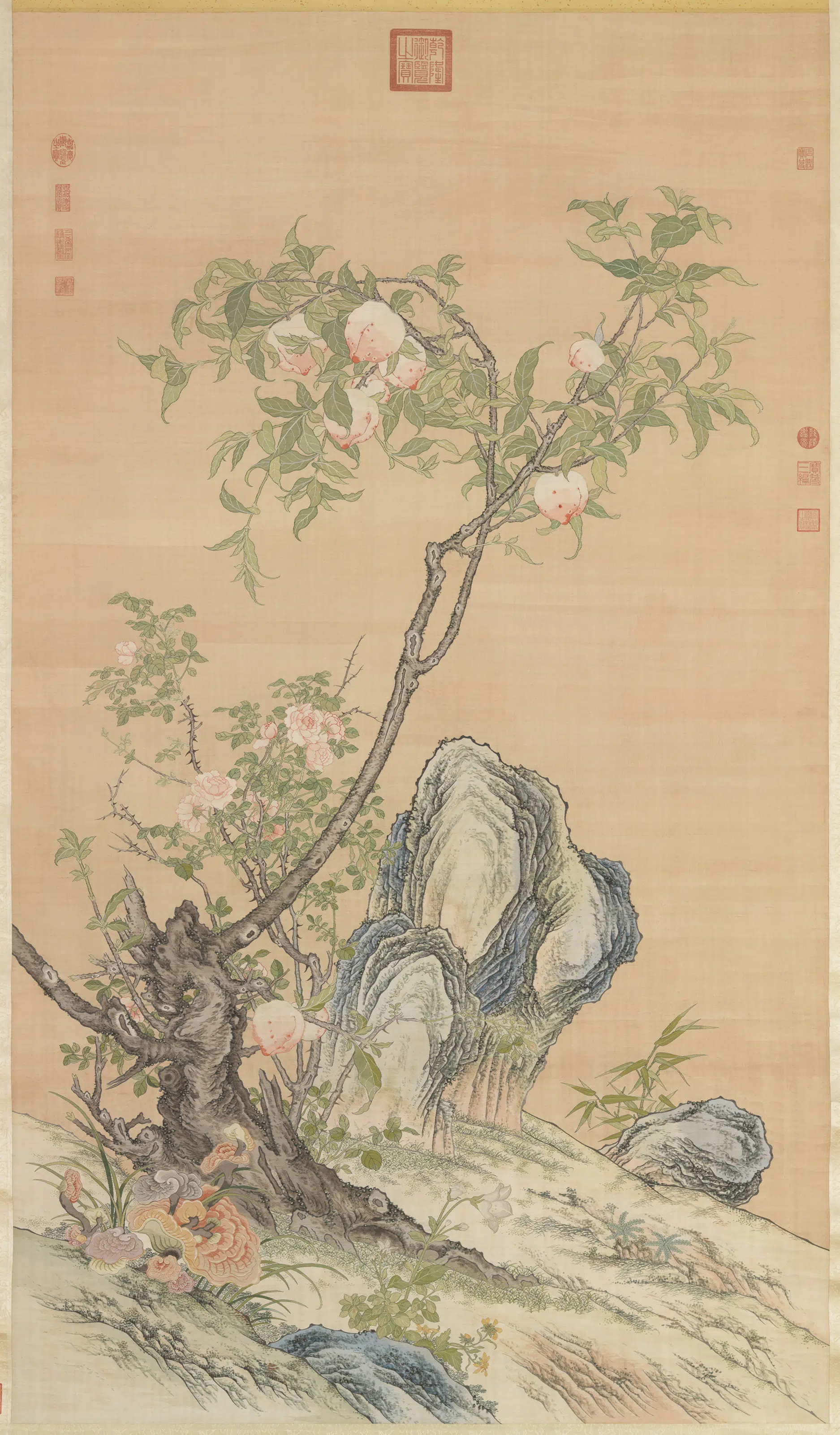 《缂丝群芳祝寿图轴》
