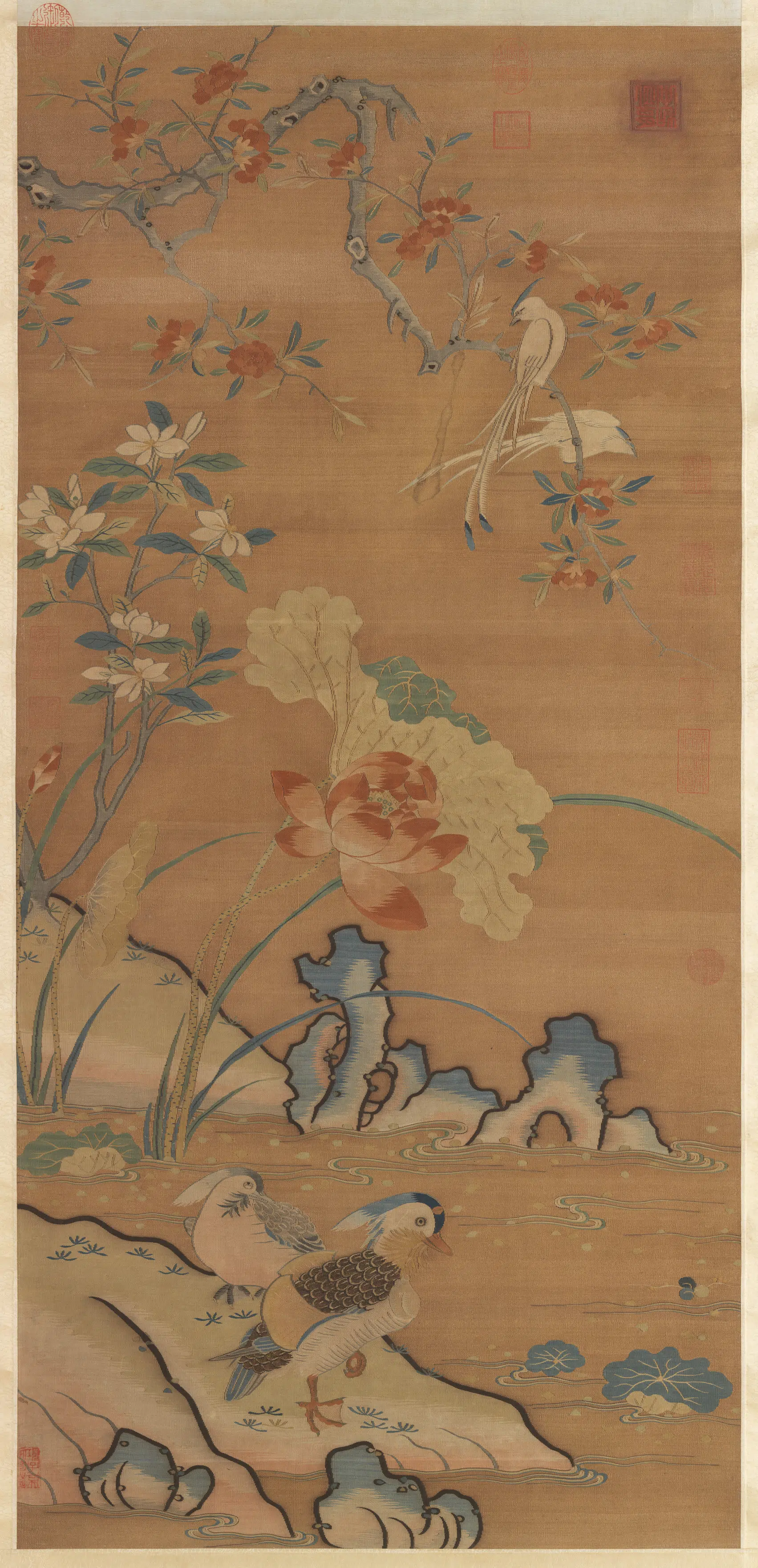 宋代《宋缂丝花鸟图轴-1》