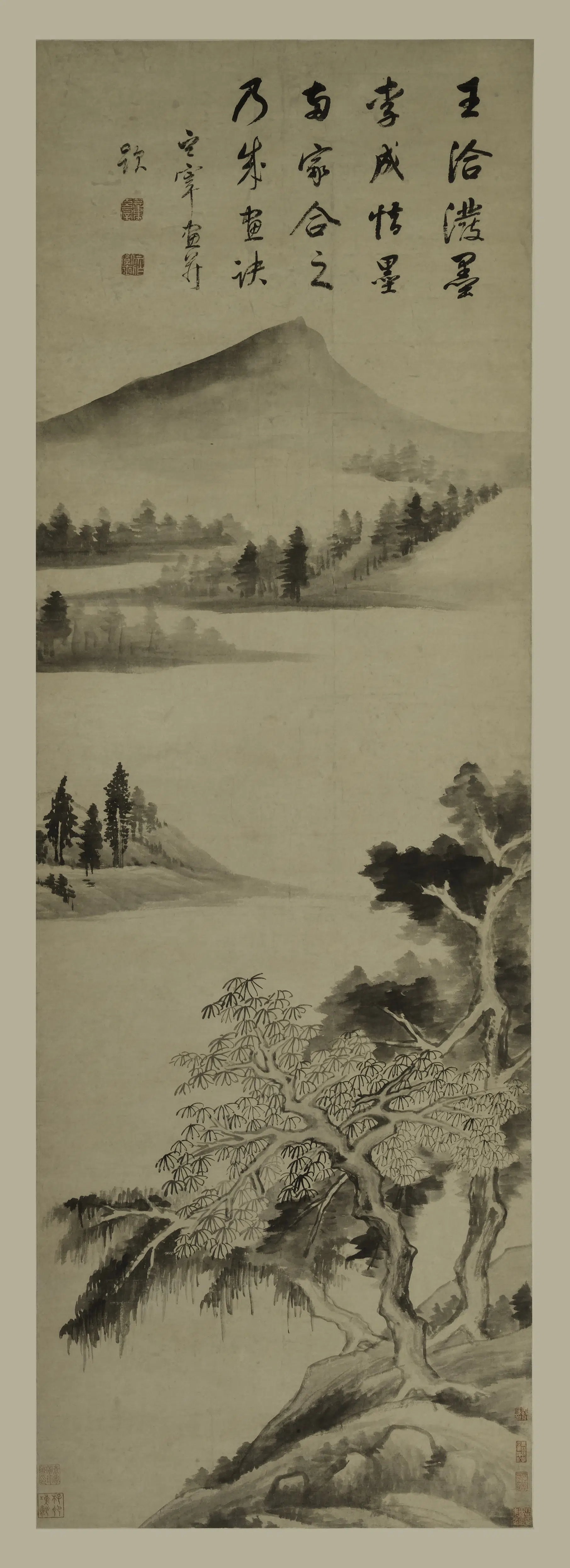 明朝【董其昌】《遥峰泼翠图轴》