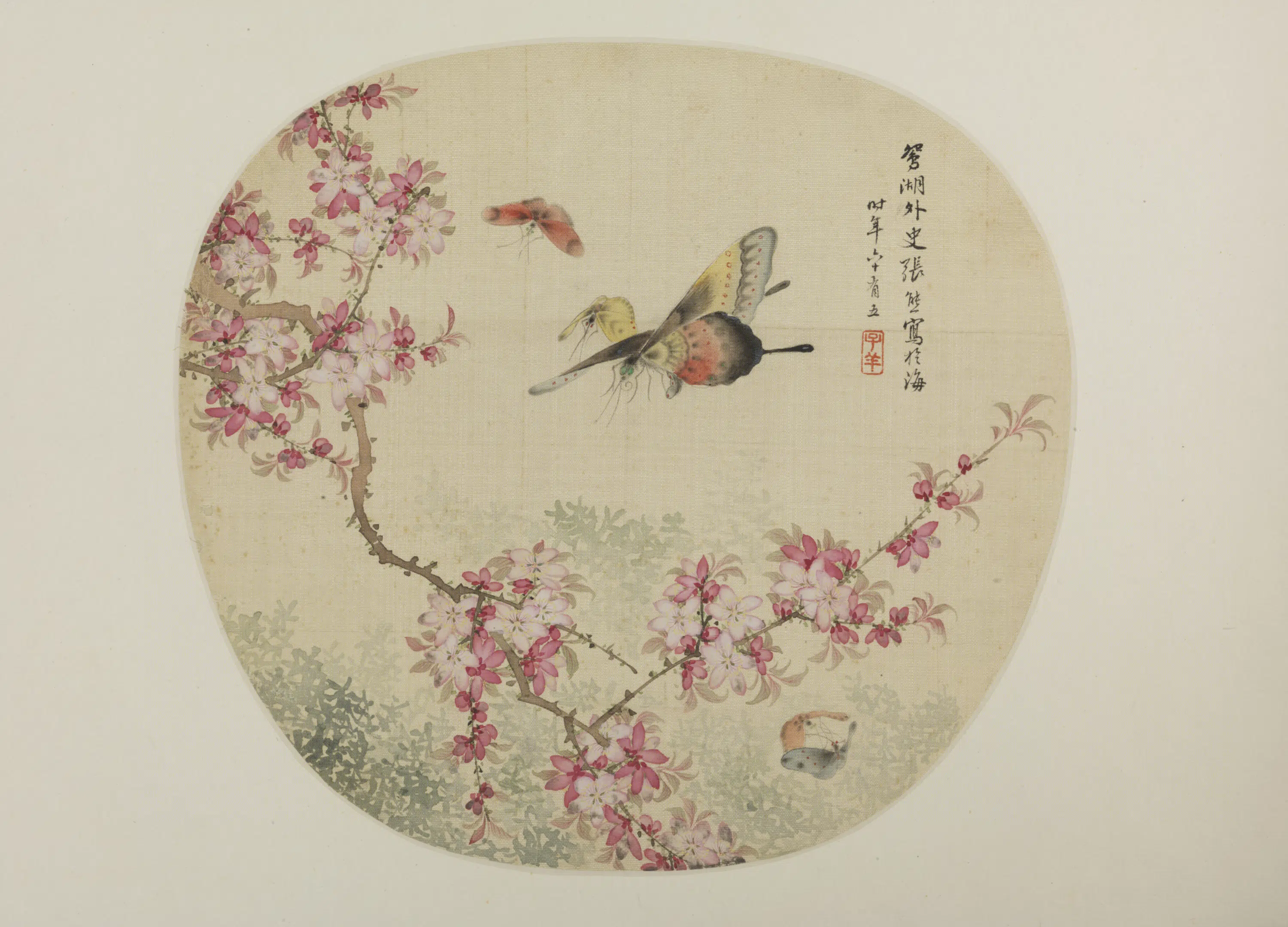 清代【张熊】《桃花蛱蝶纨扇页》