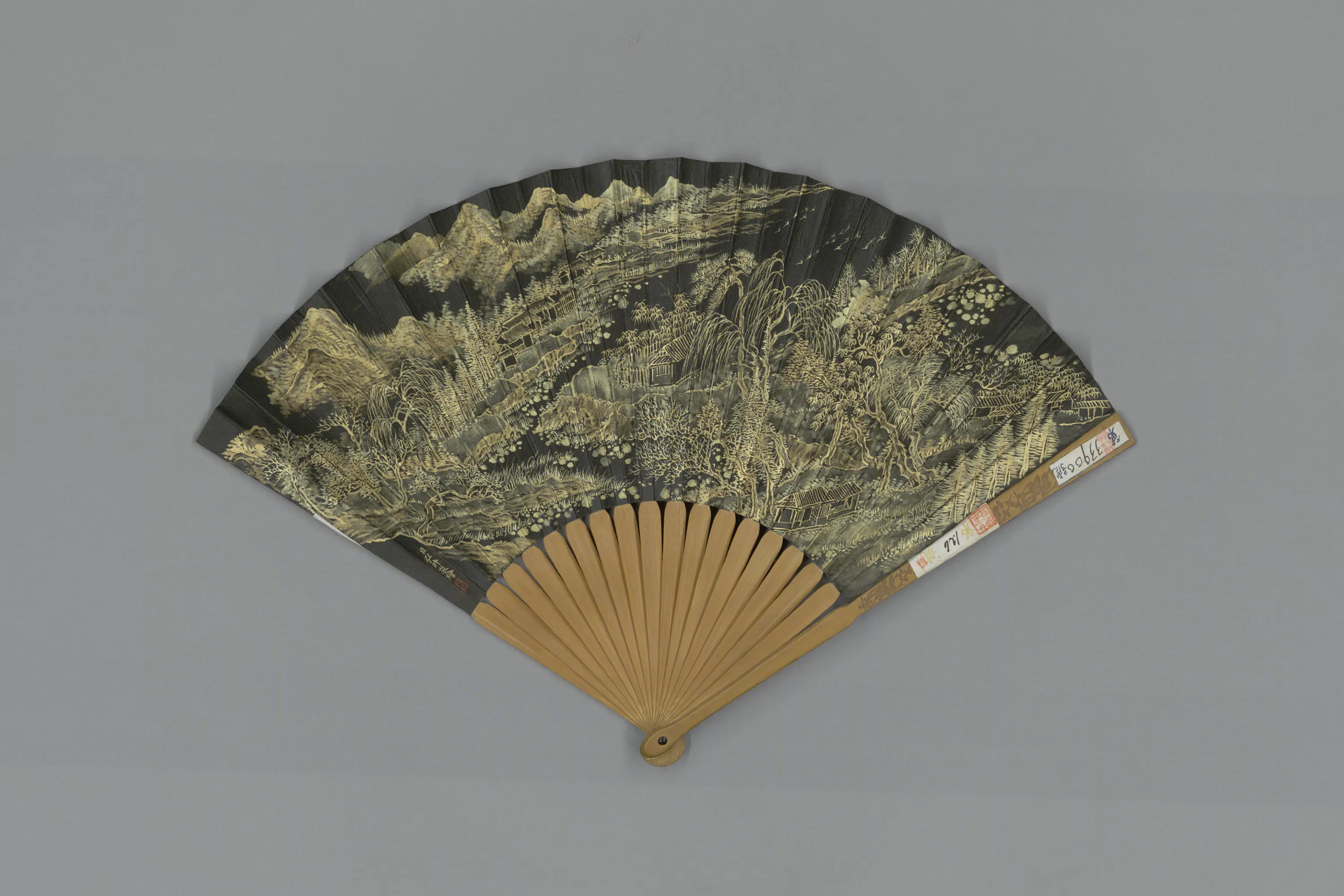 清代【爱新觉罗弘旿】《画山水并书载月八首成扇》