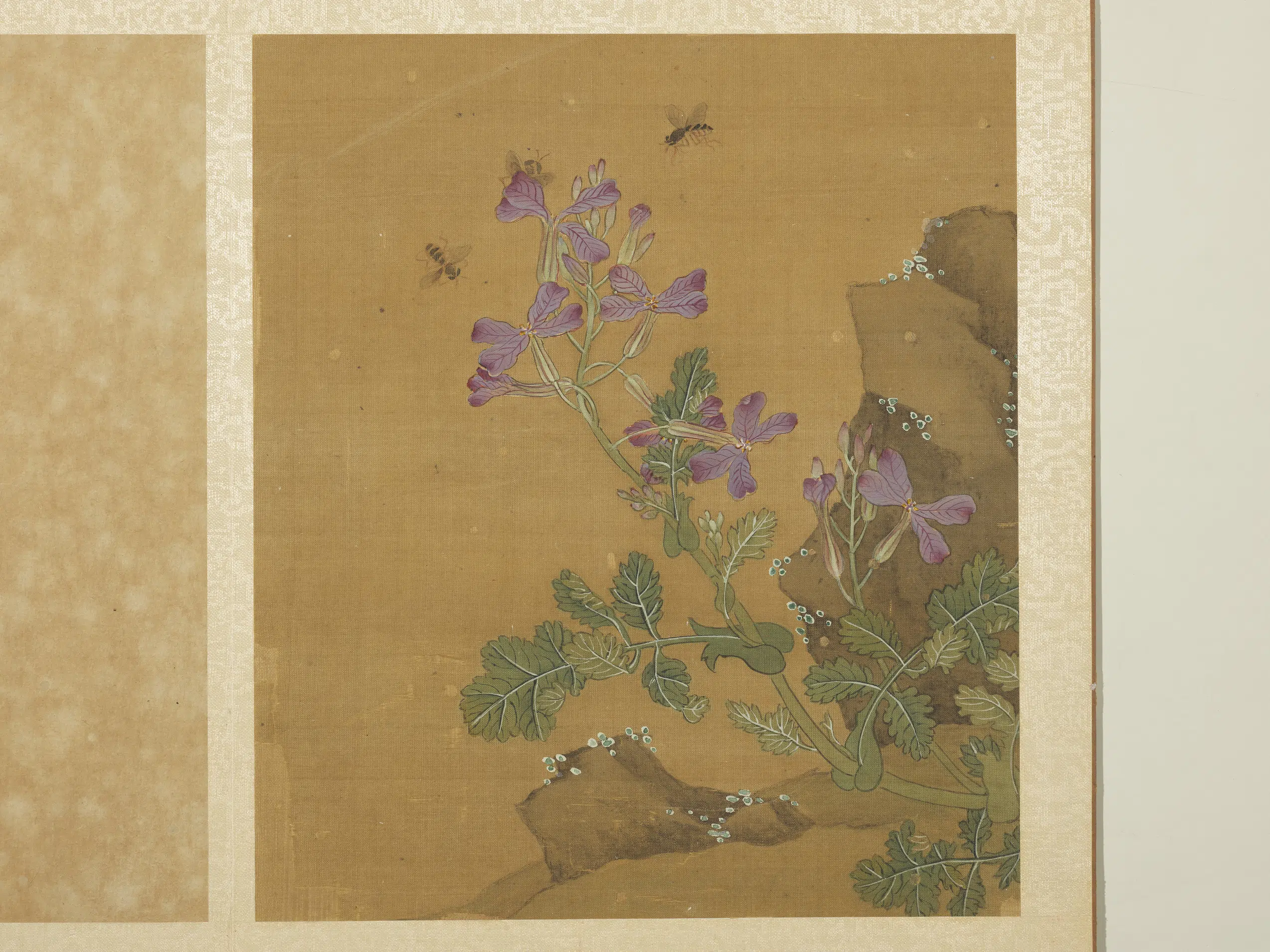 宋-元朝【钱选】《写生图册-花草蜜蜂》