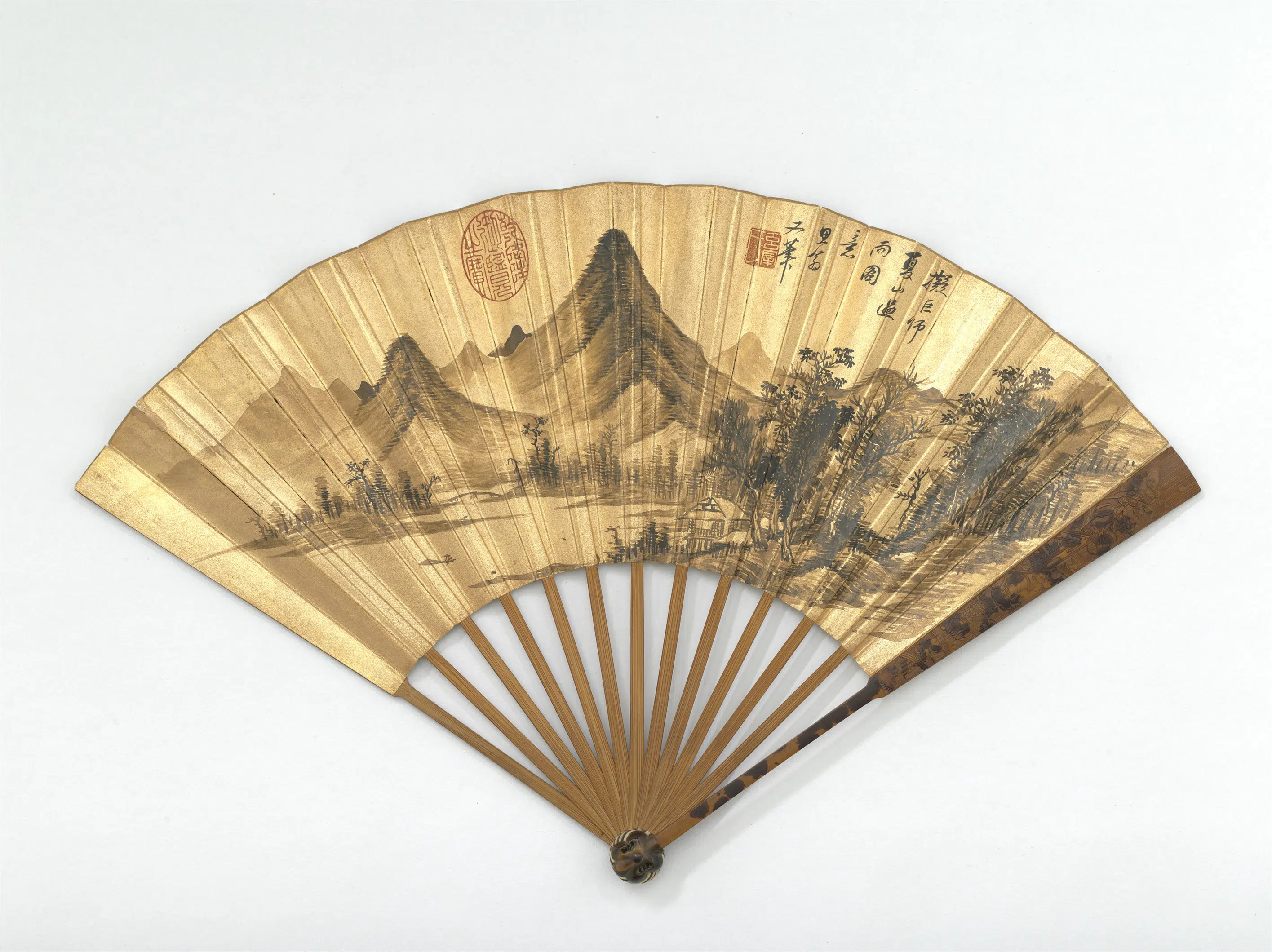 明代【董其昌】《画夏山过雨并自书七言律诗-成扇》