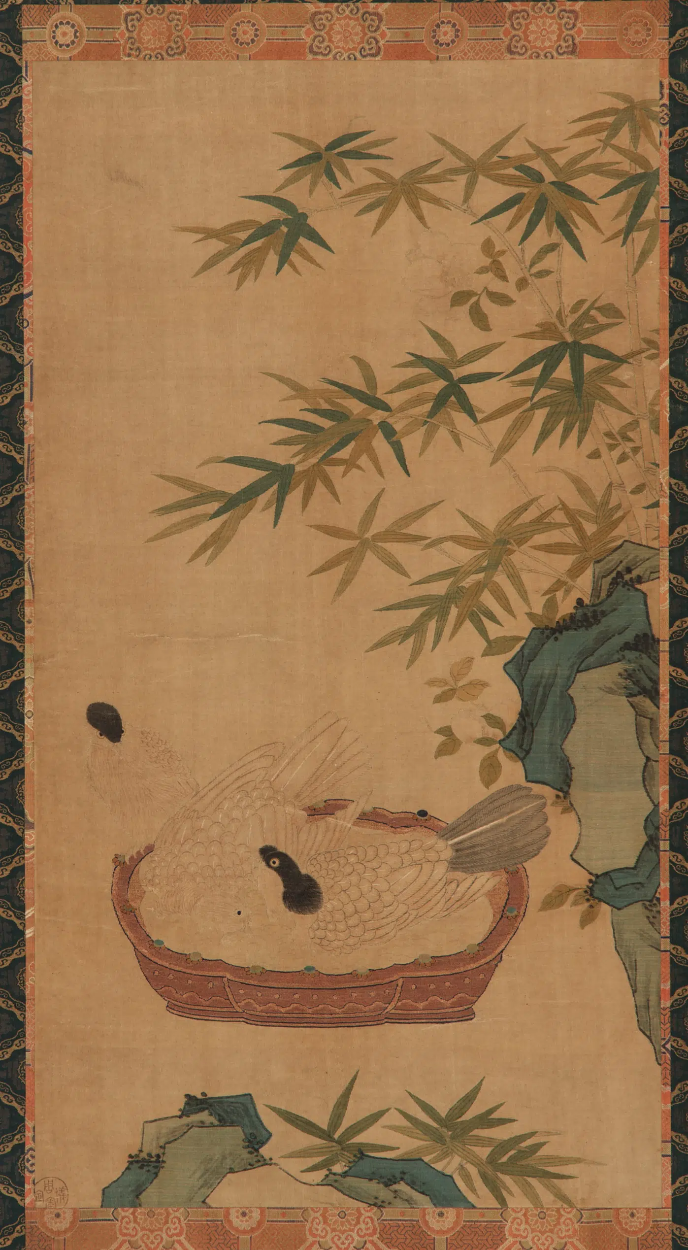 《缂丝竹石浴鸽图》
