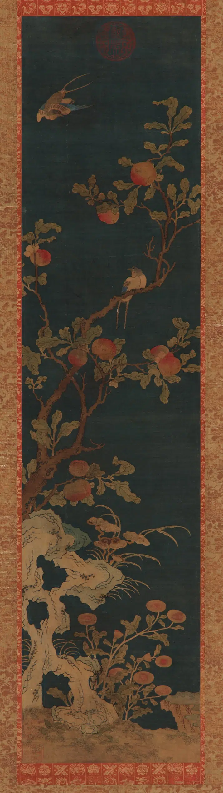 《缂丝蓝地桃石花鸟图》