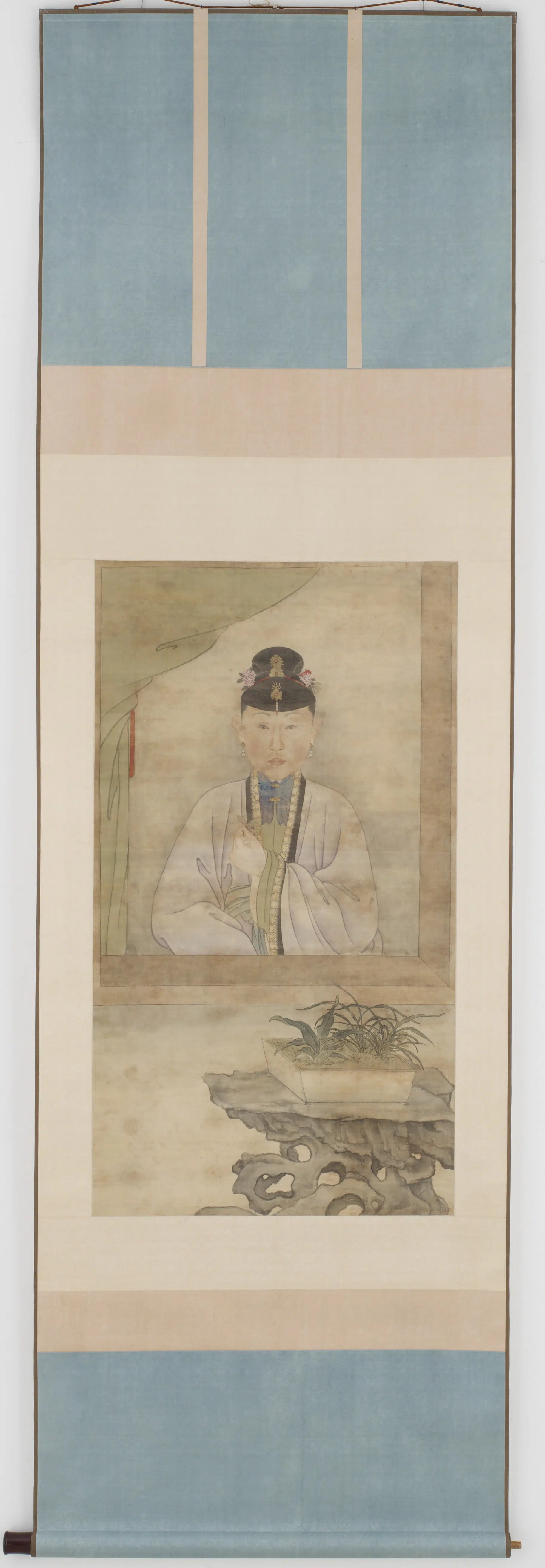《幽兰仕女图》